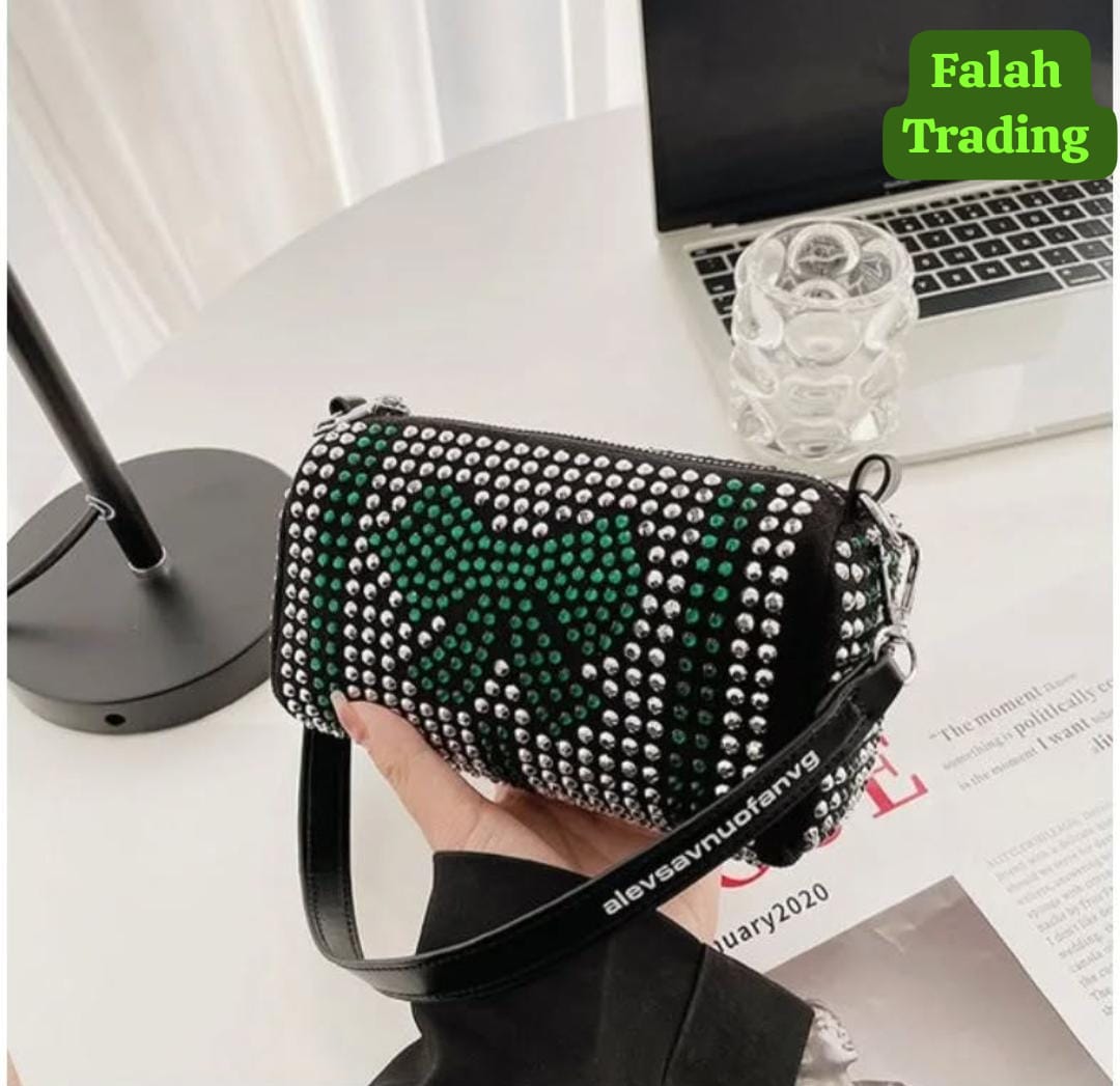 Compact Lightweight Small Shoulder Bag For Everyday Commute