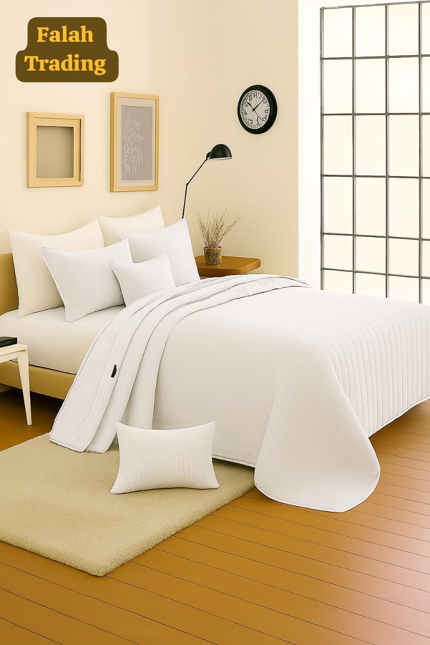 King And Queen 5 Piece Bedding Set With Quilt And Cushions